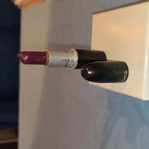 MAC Rebel Satin Lipstick Tested A41 - Picture 3 of 3